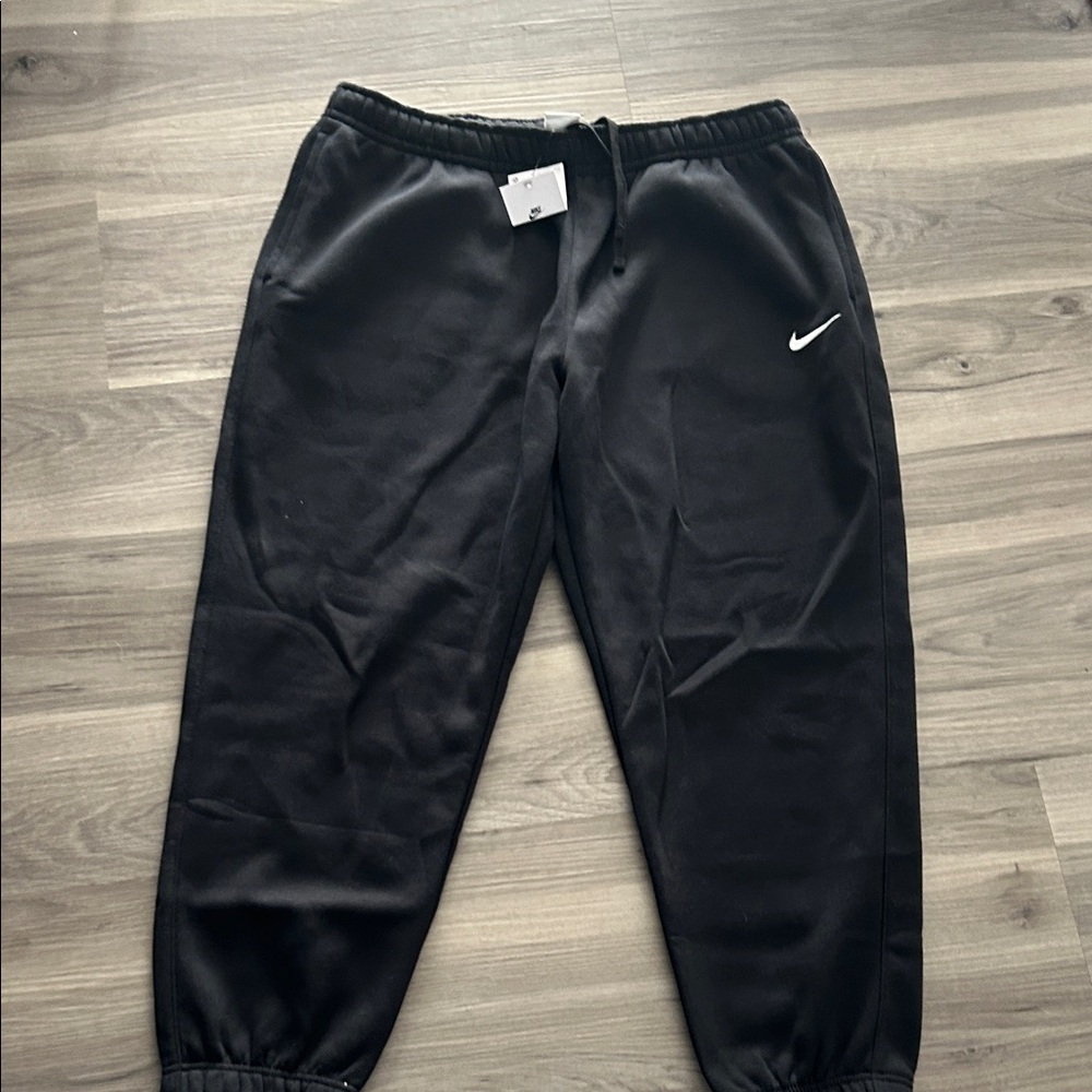 Nike women Black Jogger Pants